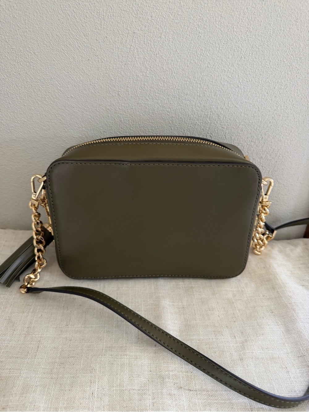 Michael Kors Ginny Medium Butterfly Camo Leather Crossbody Bag NWOT - Picture 10 of 13